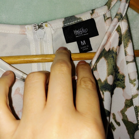 EUC Mossimo Scuba Fit & Flare Dress - Picture 3 of 4